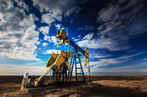 Neftin qiyməti ucuzlaşmaqda davam edir