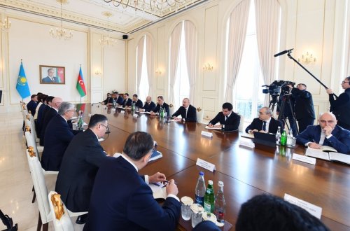 Azərbaycan lideri: Qazaxıstanın uğurları bizi sevindirir