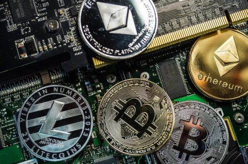 Bitcoin-də yeni rekord: 71 min dolları keçdi