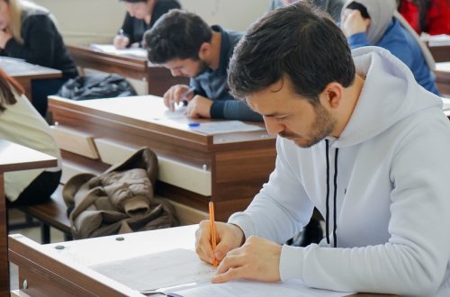 Xarici dillər üzrə fəlsəfə doktoru imtahanının nəticələri elan olunub