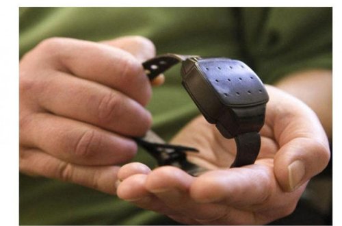 Kişi qardaşını evə görə bıçaqladı: Elektron qolbaq taxıldı