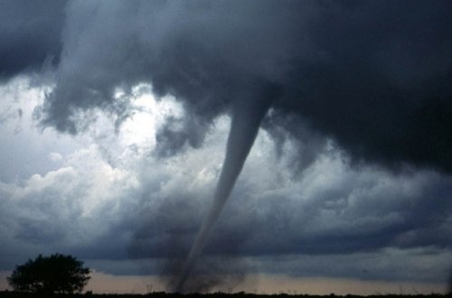 ABŞ-də tornado nəticəsində 3 nəfər ölüb