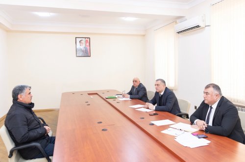 Kənd təsərrüfatı nazirinin müavini Elçin Zeynalov Ağcabədidə vətəndaşları qəbul edib, təsərrüfatlara baş çəkib