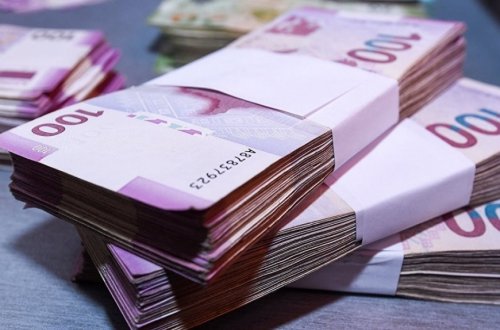 Azərbaycanda boşanmış kişiyə aylıq 20 min manat aliment kəsildi