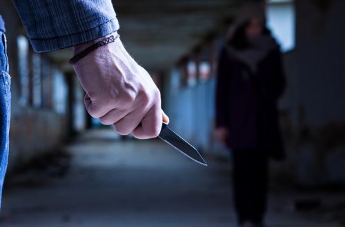 Kürdəmirdə yeniyetmələr arasında bıçaqlanma olub