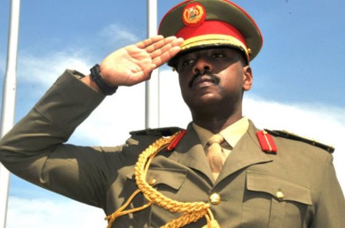 Uqanda Prezidenti oğlunu silahlı qüvvələrin ali baş komandanı təyin edib