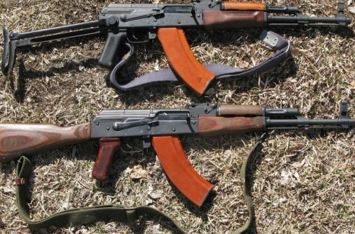 Xankəndi şəhərində məktəb və kollecin zirzəmilərindən silah-sursatlar tapılıb