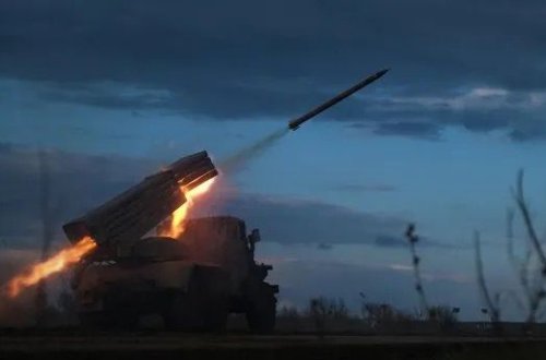 Ukrayna Krıma şiddətli hücumlar həyata keçirib