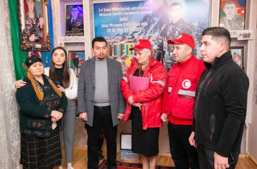 Yelo Bank Xocavənddə yaşayan şəhid ailələrini Novruz sovqatları ilə sevindirib