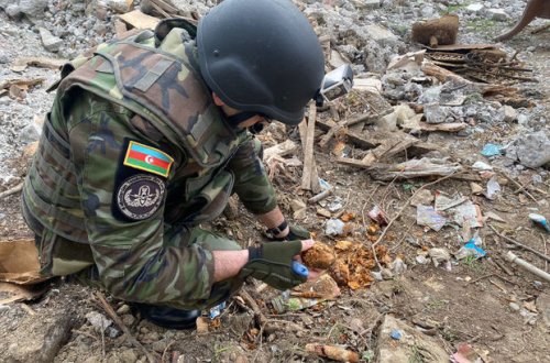 Xətaidə qumbaralar tapıldı - FOTO/VİDEO