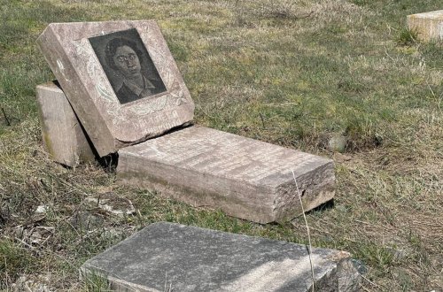 Ermənilər tərəfindən dağıdılan Xocalı qəbiristanlığı - FOTOlar