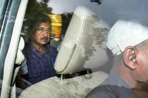 Rüşvət almaqda təqsirləndirilən müxalifət lideri haqqında həbs qərarı verilib