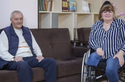 Azərbaycanda qadın 40 il əvvəl boşandığı ərini Qocalar evində tapdı (VİDEO)