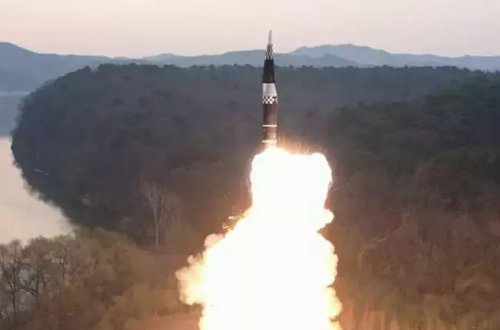 Şimali Koreya hipersəs döyüş başlığı daşıyan ballistik raketi sınaqdan keçirib