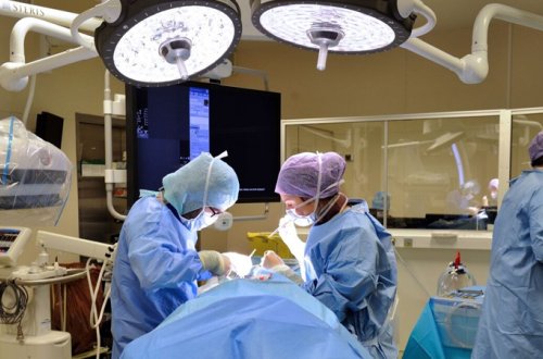 Xalq artisti uğursuz plastik əməliyyatın qurbanı olub (VİDEO)