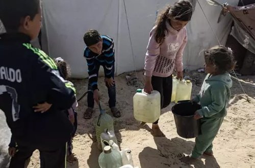 Qəzzada aclıq və susuzluqdan ölən uşaqların sayı 31-ə yüksəldi