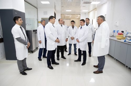 Aqrar Kredit və İnkişaf Agentliyinin sədri Seymur Mövlayev Göygöldə vətəndaşları qəbul edib, təsərrüfatlara baş çəkib