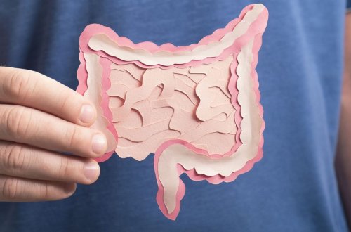 Alimlər: Diş əti xəstəliyi yüksək bağırsaq xərçəngi riski ilə əlaqəlidir