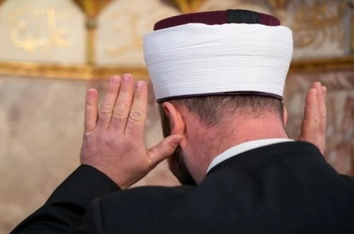 Kişi bayram namazında dünyasını dəyişdi