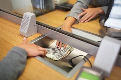 Rusiyadan Azərbaycana pul köçürmələri kəskin azalıb