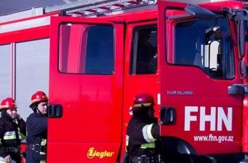 Bakıda yaşayış binasında yanğın: sakinlər təxliyə olundu