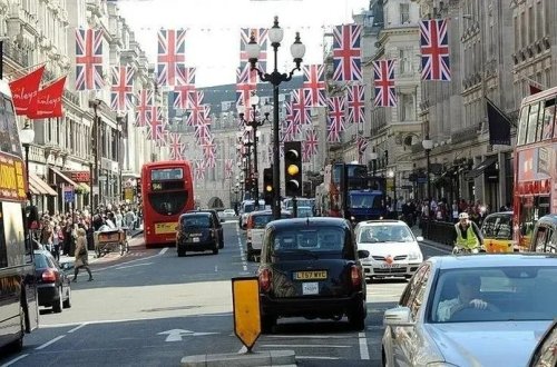 Böyük Britaniyada illik inflyasiya azalıb