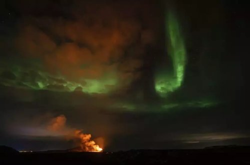 Ruang vulkanının püskürməsi nəticəsində yüzlərlə insan təxliyə edildi