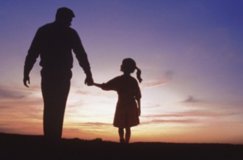 Lənkəranda məktəbli qıza atasının dostu təcavüz etdi: “Anana oxşayırsan...”