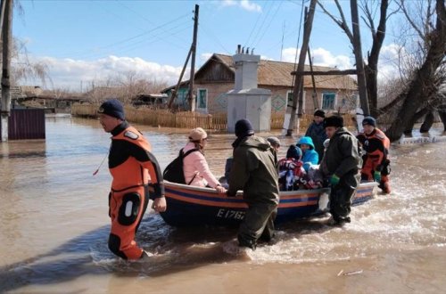 Qazaxıstanda daşqınlar nəticəsində 5 nəfər ölüb