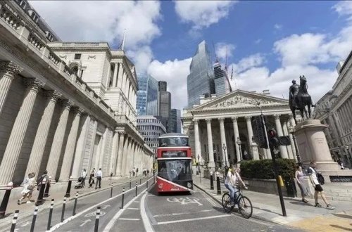 Böyük Britaniyada pərakəndə satışlar sabit qaldı