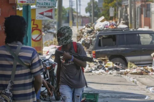 Haiti Fransanın milyardlarla dollar borcunu ödəməsini istəyib