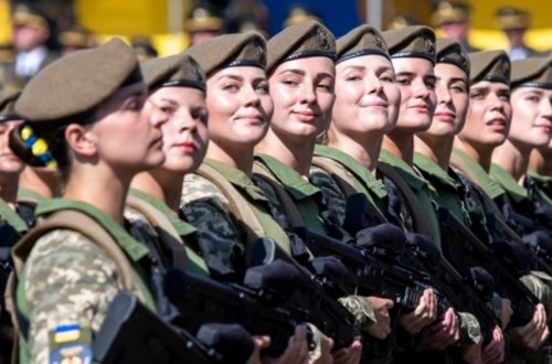 Ukrayna ordusunda xidmət edən qadınların sayı bəlli olub