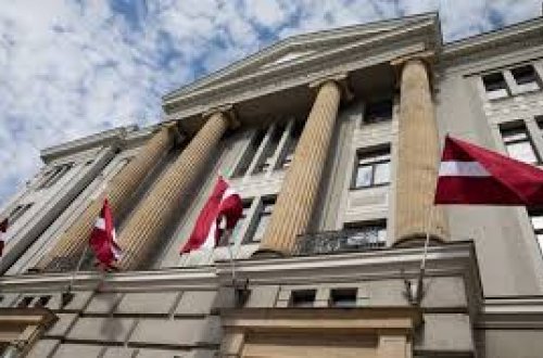 Latviya məktəblərində rus dilinin tədrisi qadağan edilib