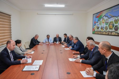 Kənd təsərrüfatı nazirinin müavini İlhamə Qədimova Qusarda vətəndaşları qəbul edib, fermerlərlə görüşüb