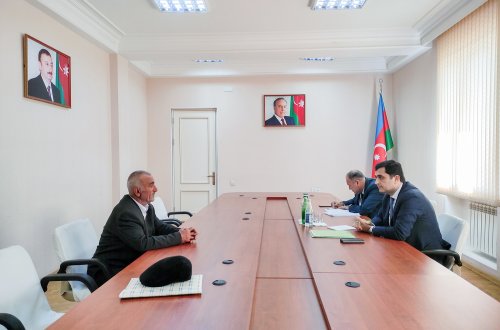 Aqrar Sığorta Fondunun sədri Göyçayda vətəndaşları qəbul edib, fermerlərlə görüşüb