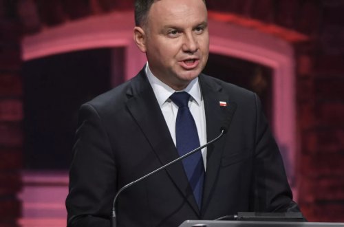 Polşa öz ərazisində nüvə silahı yerləşdirməyi müzakirə edir