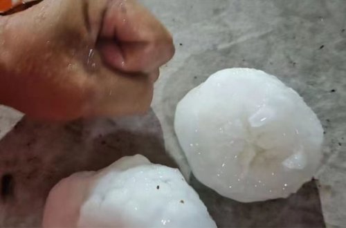 Dolu və tornado: Çində təbii fəlakət can aldı - VİDEO