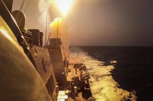 ABŞ hərbçiləri Qırmızı dəniz üzərində beş PUA-nı vurub