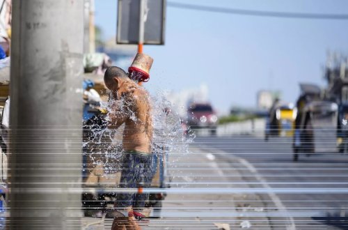 Filippində həddindən artıq istilər səbəbindən təhsil dayandırıldı