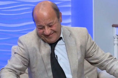 Əli Mirəliyev efirə parikdə gəldi - VİDEO