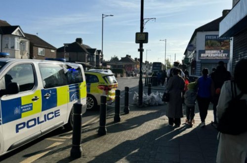 Londonda naməlum şəxs insanlara qılıncla hücum edib, xəsarət alanlar