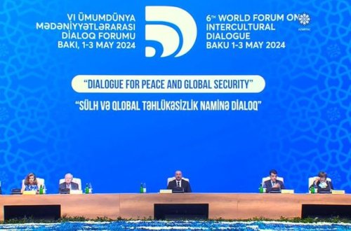 Bakıda beynəlxalq forum işə başlayıb: Prezident tədbirdə iştirak edib - YENİLƏNİR + FOTO/VİDEO