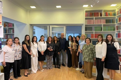 Səbail MKS-nin Mərkəzi Kitabxanasında Elçin Mirzəbəyli ilə görüş keçirilib