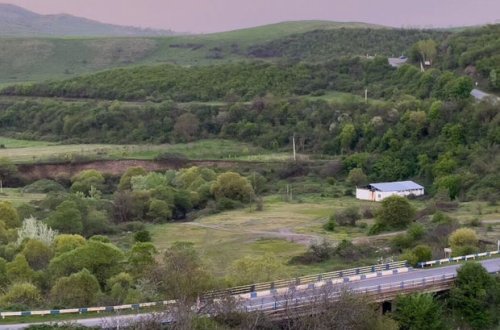 Azərbaycanla şərti sərhəddə yerləşən daha bir kənd minalardan təmizlənir