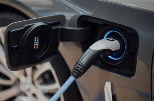 Almaniya 800 min elektrikli avtomobil ixrac edib