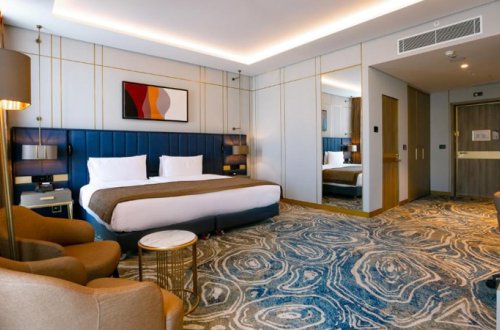 Bakıda oteldə vəzifəli şəxslər zəhərləndi, 2 nəfər vəfat etdi (YENİLƏNİB/AÇIQLAMA/FOTO)