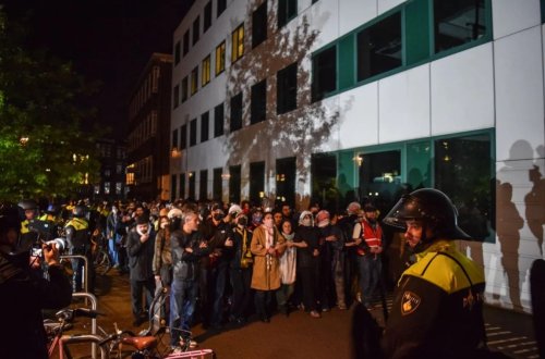 Amsterdam Universitetində Qəzzaya dəstək aksiyasında 125 nəfər saxlanıldı