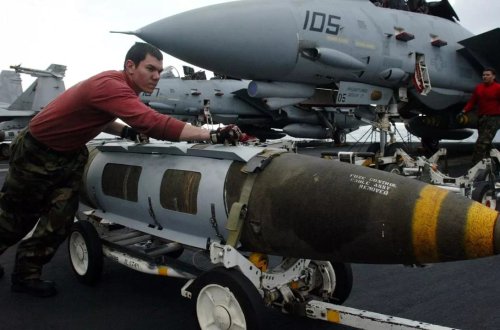 ABŞ İsrailə göndərilməsi planlaşdırılan təxminən 6500 JDAM-ın satışını təxirə saldı