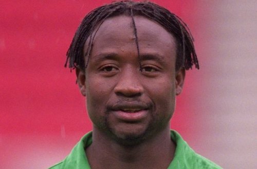 Keçmiş ulduz futbolçunun avtomobili dəhşətli qəzaya uğradı: Qardaşı vəfat etdi