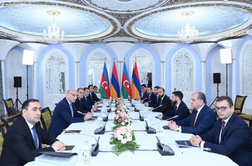 Azərbaycan və Ermənistan XİN başçıları açıq qalan məsələlər üzrə danışıqları davam etdirməyə razılaşıblar